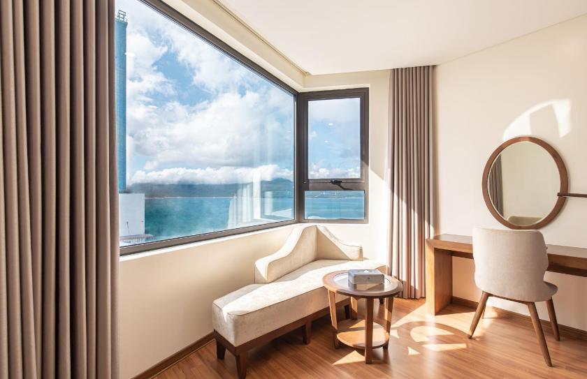 Phòng Grand 3 Người, Nhìn Một Phần Ra Biển Với Trà Chiều/Đợt Lưu Trú Phòng Grand 3 Người, Nhìn Một Phần Ra Biển Với Trà Chiều/Đợt Lưu Trú