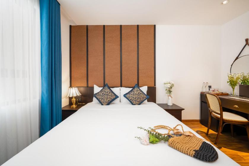 Phòng Superior Giường Đôi Với Cửa Sổ Phòng Superior Giường Đôi Với Cửa Sổ