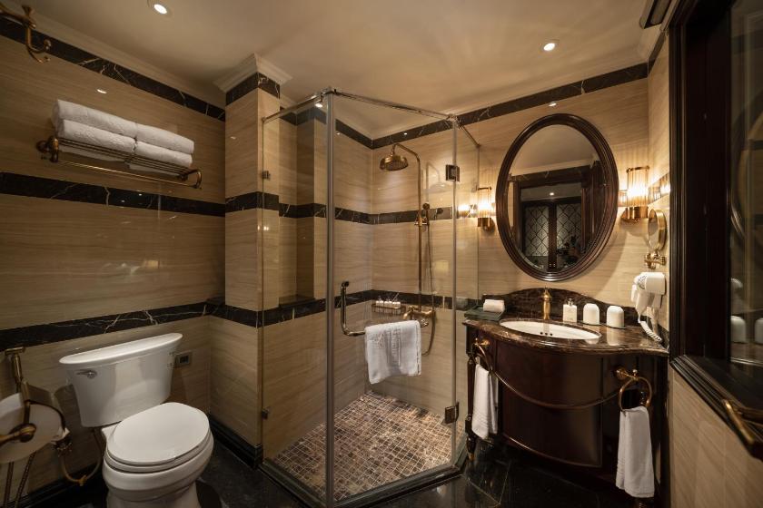 Phòng Giường Đôi Deluxe Có Cửa Sổ Bên Trong