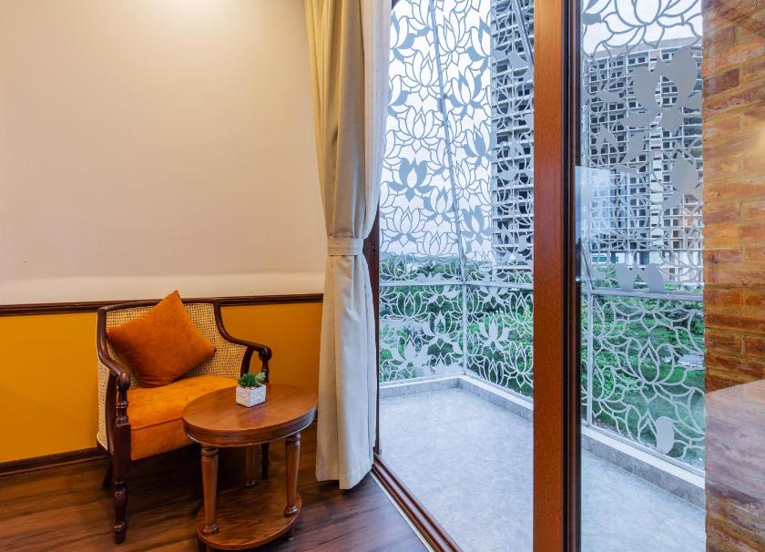 Phòng Deluxe Giường Đôi Có Ban Công Phòng Deluxe Giường Đôi Có Ban Công