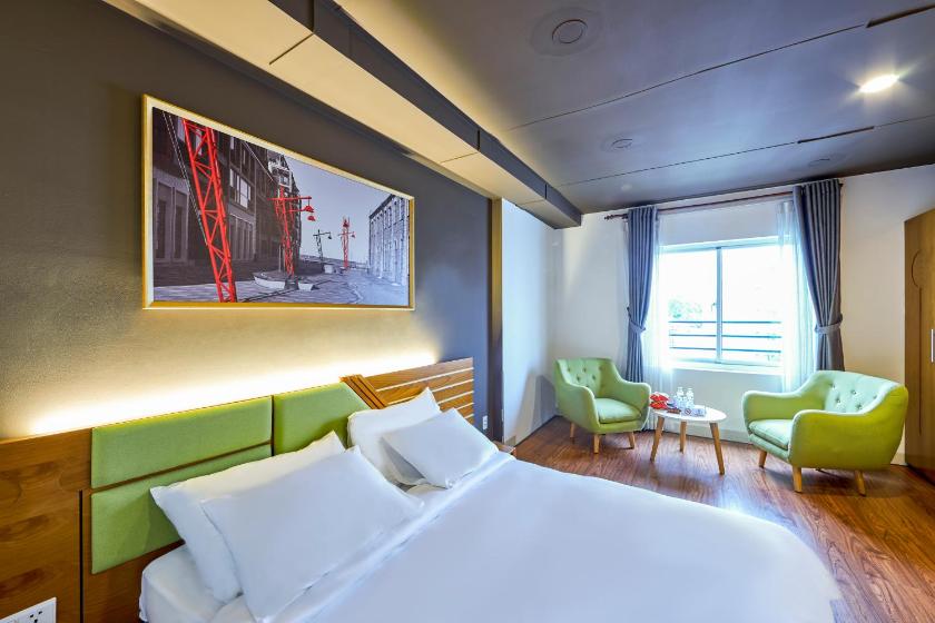 Deluxe Triple Room with complimentary daily snack