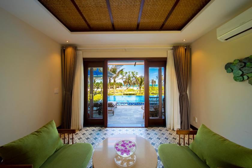 One Bedroom Villa Beach Front with Private Pool