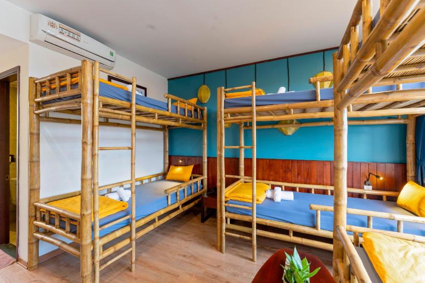 Phòng Ngủ Tập Thể 6 Giường Cho Cả Nam Và Nữ Phòng Ngủ Tập Thể 6 Giường Cho Cả Nam Và Nữ