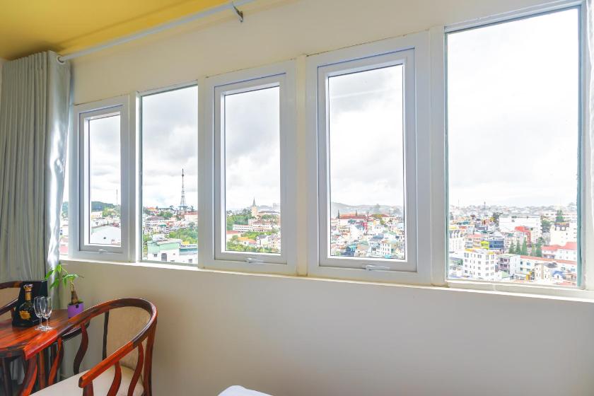 Phòng Giường Đôi Nhìn Ra Núi Phòng Giường Đôi Nhìn Ra Núi