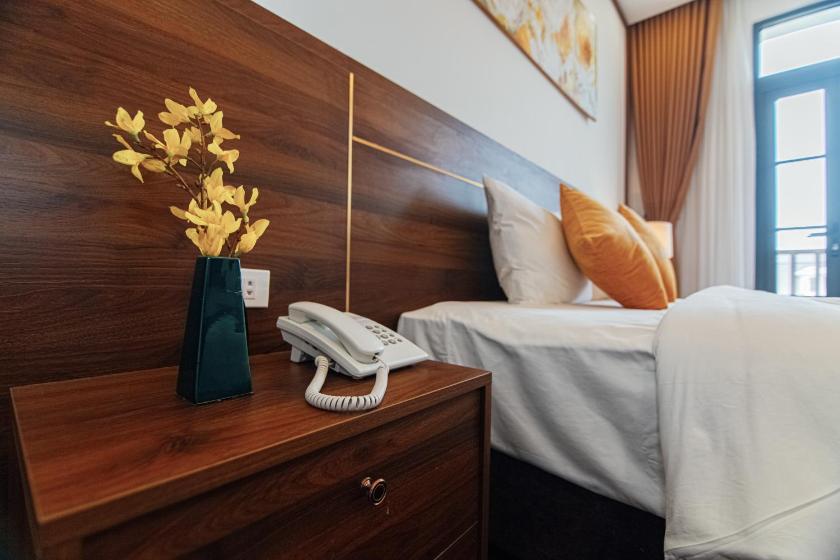 Phòng Deluxe Giường Đôi/2 Giường Đơn Có Ban Công