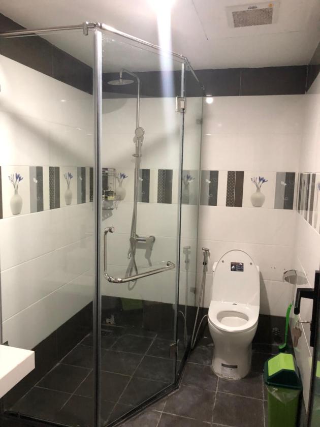 Phòng 3 Người Nhìn Ra Thành Phố