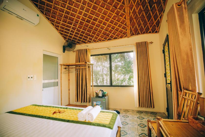 Phòng Có Giường Cỡ King Nhìn Ra Vườn Phòng Có Giường Cỡ King Nhìn Ra Vườn