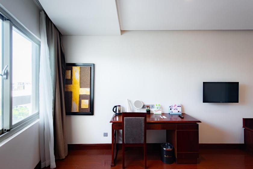 Phòng Superior 2 giường đơn nhìn ra cảnh thành phố Phòng Superior 2 giường đơn nhìn ra cảnh thành phố