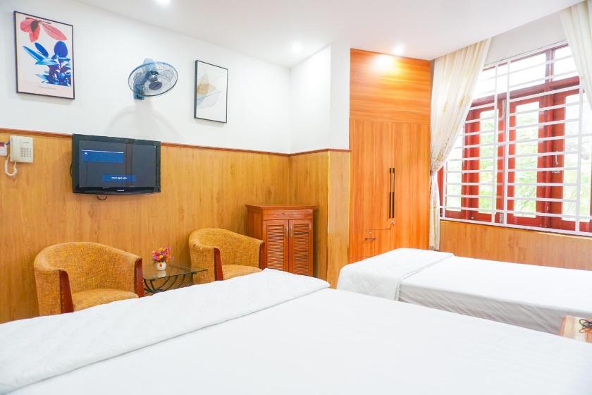 Phòng 3 Người Nhìn Ra Thành Phố Phòng 3 Người Nhìn Ra Thành Phố