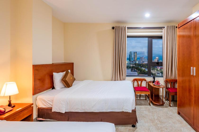 Phòng Superior 2 giường đơn nhìn ra cảnh thành phố Phòng Superior 2 giường đơn nhìn ra cảnh thành phố