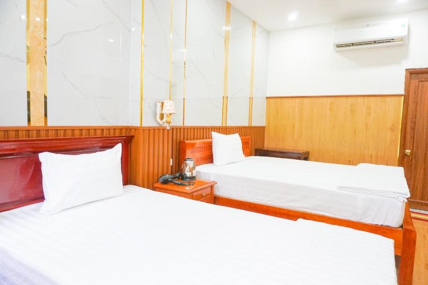 Phòng 3 Người Nhìn Ra Thành Phố Phòng 3 Người Nhìn Ra Thành Phố