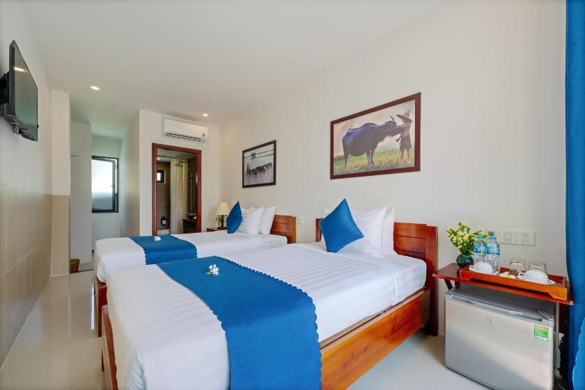 Phòng 2 Giường Đơn Nhìn Ra Hồ Bơi Phòng 2 Giường Đơn Nhìn Ra Hồ Bơi