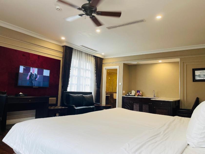 Suite Nhìn Ra Thành Phố