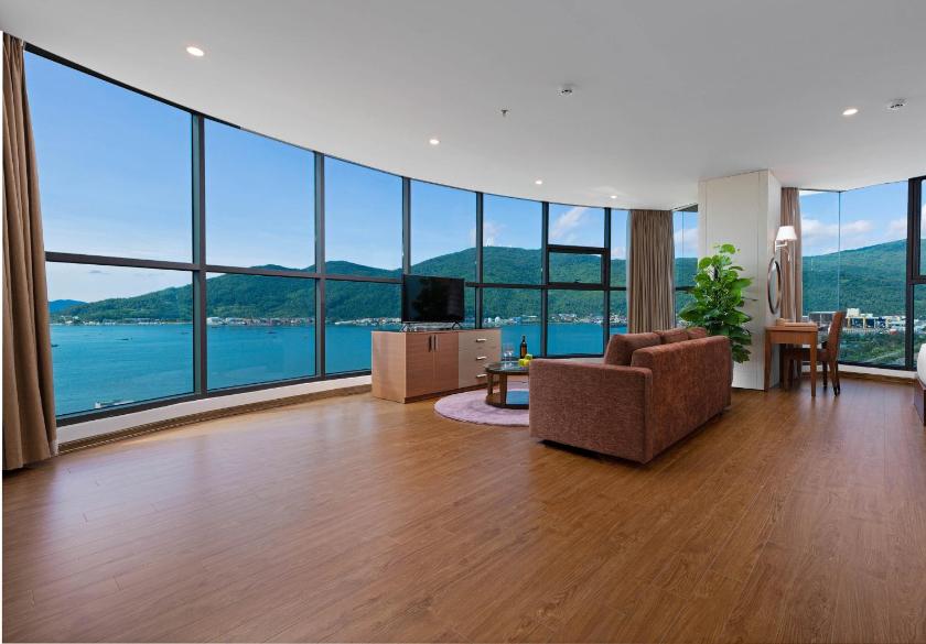 Phòng Suite Junior Giường Đôi Nhìn Ra Toàn Cảnh