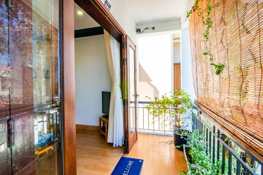 Phòng Giường Đôi Nhìn Ra Hồ Bơi