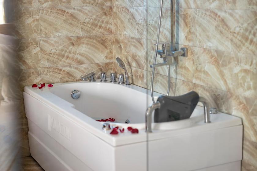 Phòng Gia Đình Có Bồn Tắm