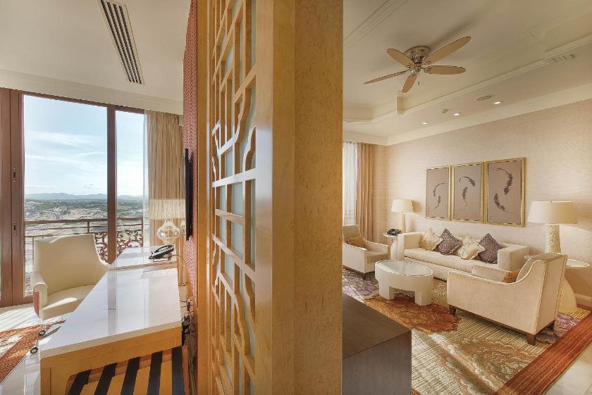 Suite 1 Phòng Ngủ Có Giường Cỡ King Nhìn Ra Sân Golf - Hút Thuốc Suite 1 Phòng Ngủ Có Giường Cỡ King Nhìn Ra Sân Golf - Hút Thuốc