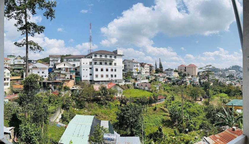 Phòng 3 Người Tiêu chuẩn có Ban công. Phòng 3 Người Tiêu chuẩn có Ban công.