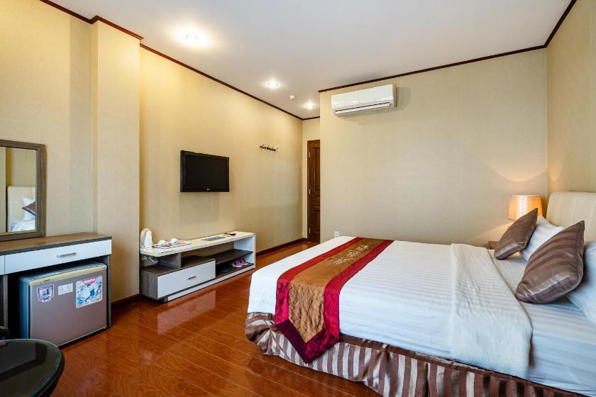 Suite Tiêu Chuẩn Suite Tiêu Chuẩn