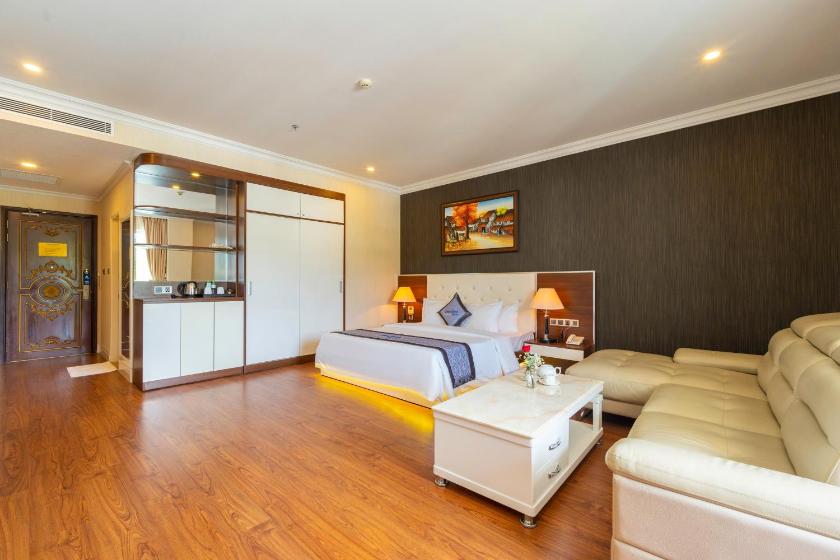 Suite Nhìn Ra Thành Phố