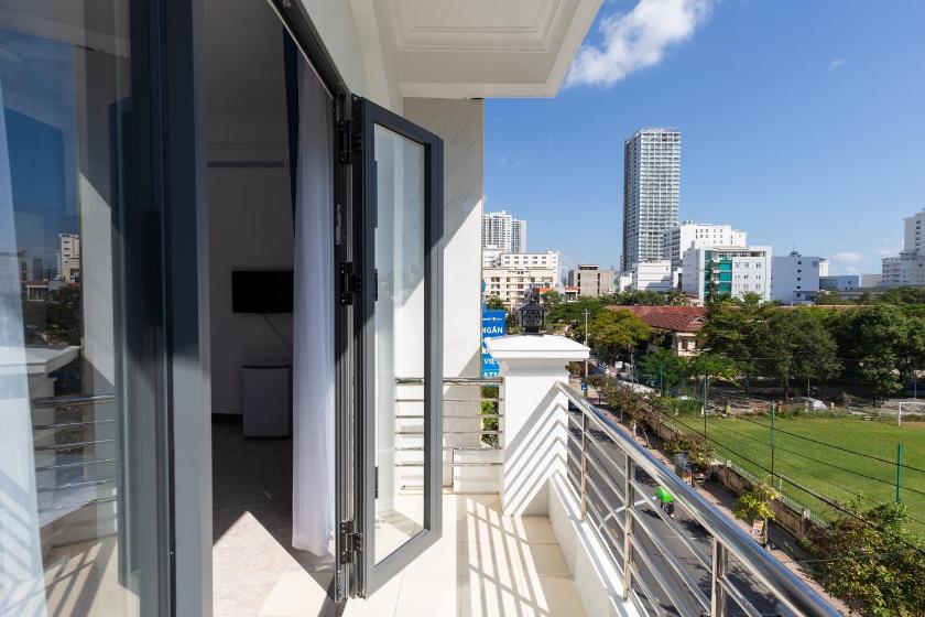 Phòng Đơn Có Ban Công