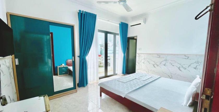 Phòng Đơn Có Ban Công