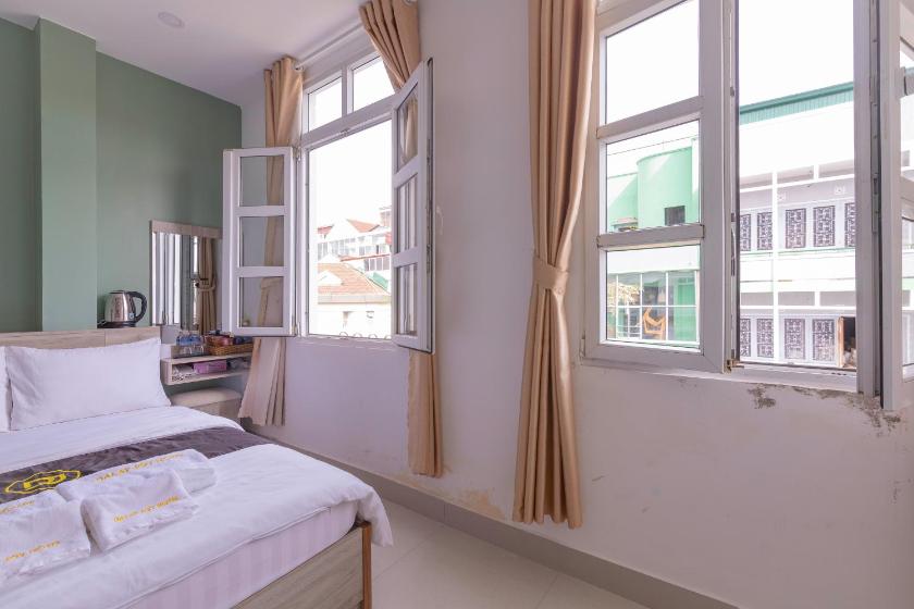 Phòng Tiêu Chuẩn Có 2 Giường Cỡ Queen Phòng Tiêu Chuẩn Có 2 Giường Cỡ Queen