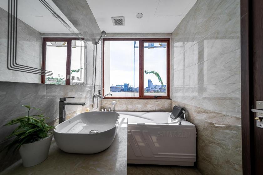 Suite Có Giường Cỡ King Với Bồn Tắm 