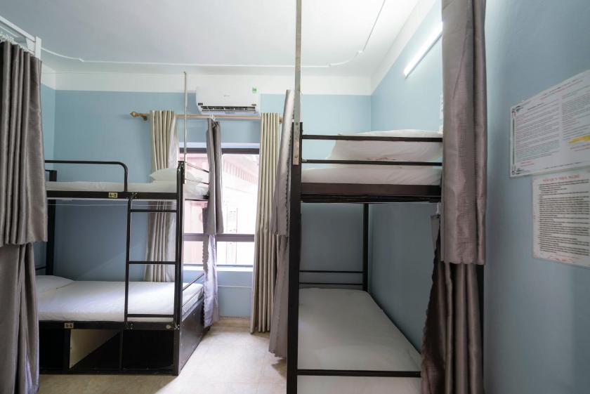 Giường trong Phòng ngủ tập thể cả Nam và Nữ 4 Người
