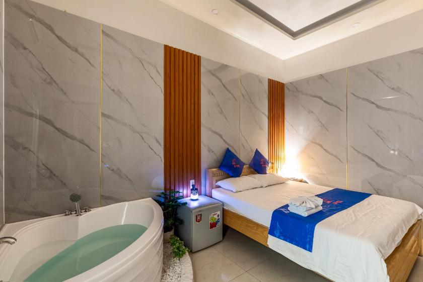 Phòng Giường Đôi Có Bồn Tắm Spa Phòng Giường Đôi Có Bồn Tắm Spa