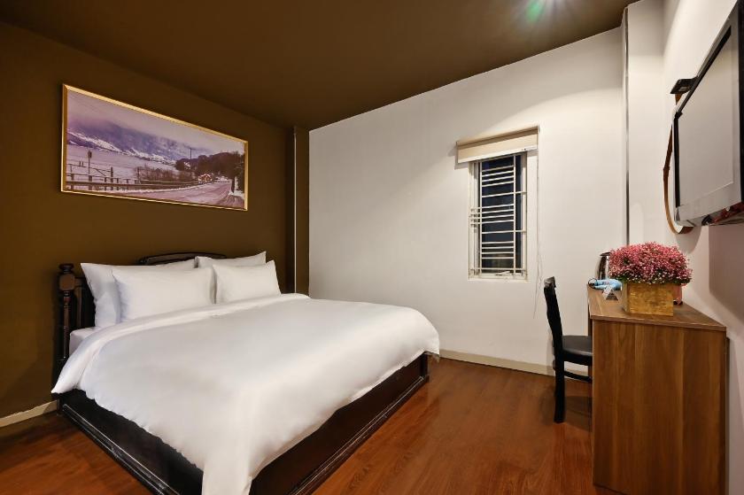 Large Double Room with complimentary daily snack