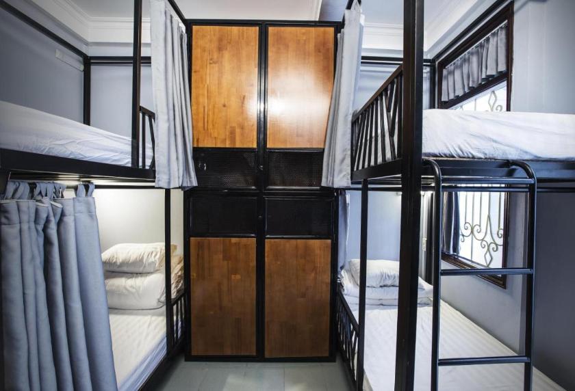 Giường trong Phòng ngủ tập thể Nữ 4 Người