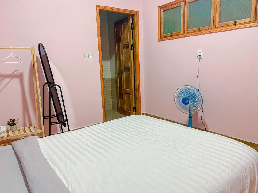 Phòng Giường Đôi Hạng Bình Dân