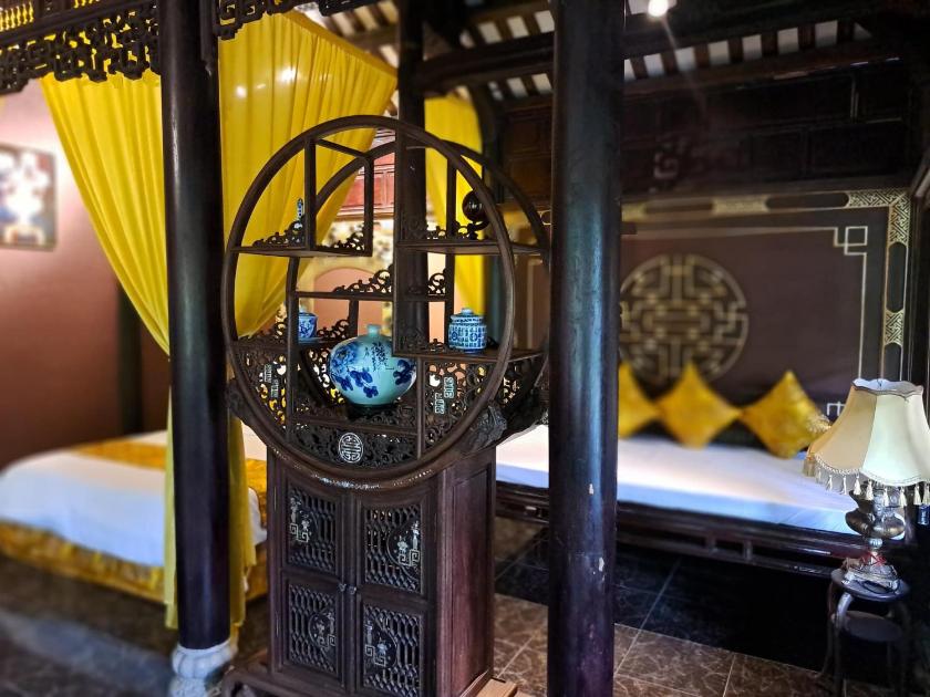 Biệt Thự Nhìn Ra Vườn