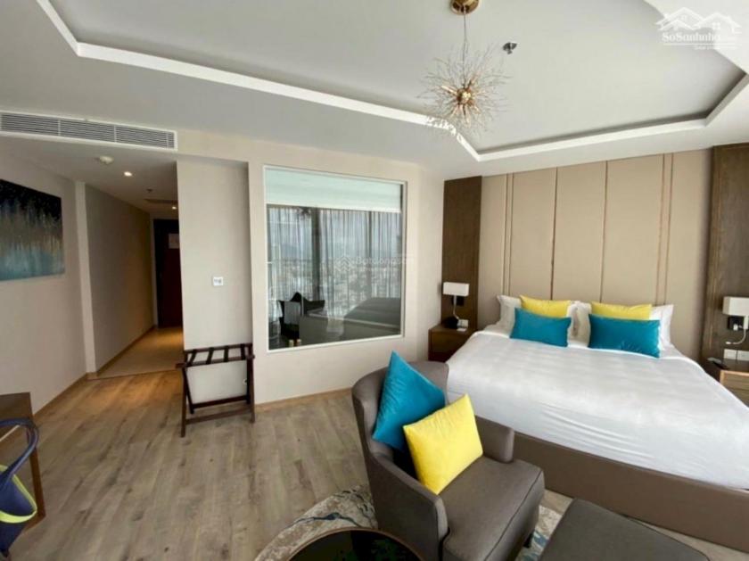 Suite Deluxe Có Giường Cỡ King