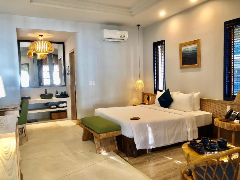 Phòng Deluxe Hướng Biển Giường Cỡ King Không Có Ban Công