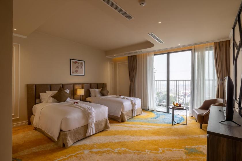 Phòng Premier 2 Giường Đơn Có Ban Công + Xe Đưa Đón Miễn Phí Đến Trung Tâm Thành Phố