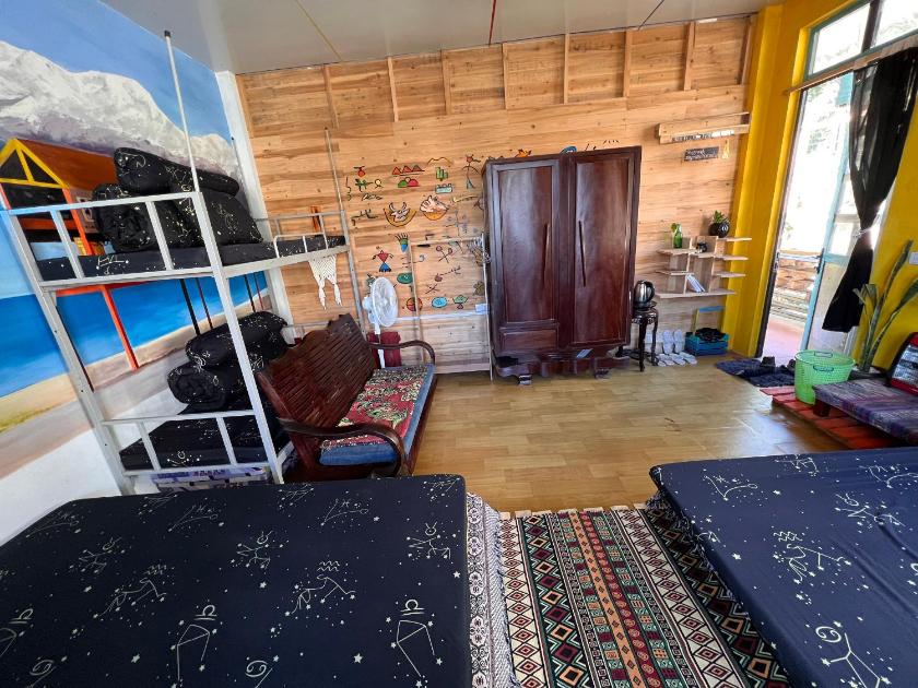 Giường Đơn trong Phòng Ngủ Tập Thể 4 Người Giường Đơn trong Phòng Ngủ Tập Thể 4 Người