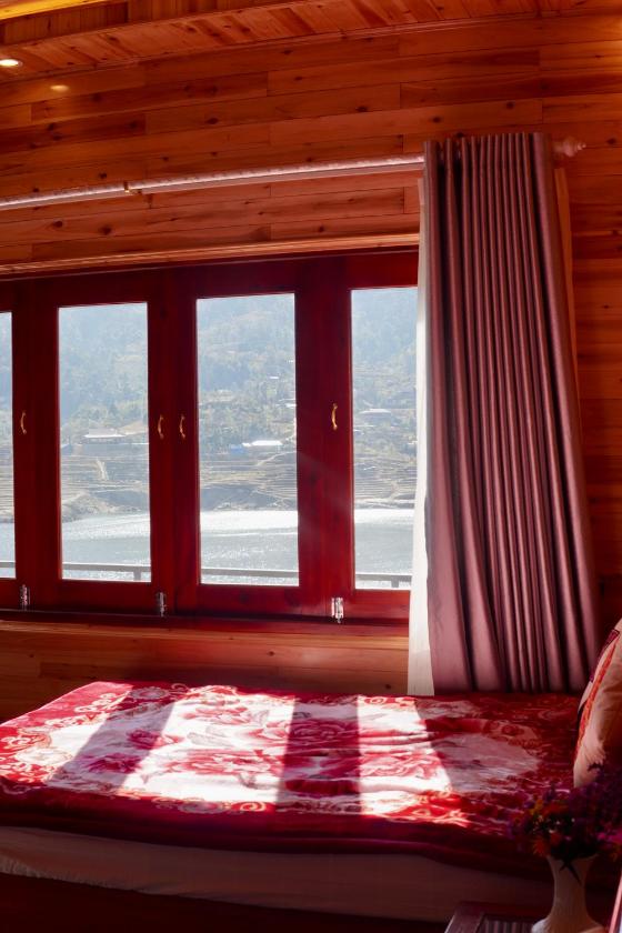 Phòng Giường Đôi Nhìn Ra Hồ Nước