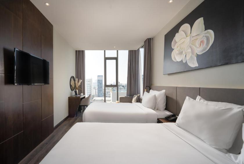 Deluxe Triple Room - High Floor