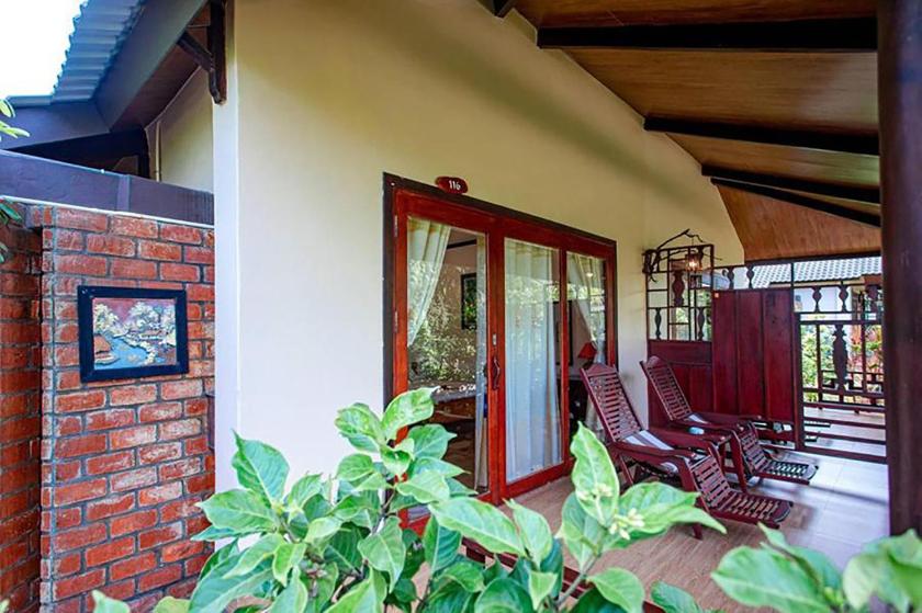 Bungalow 3 Người Nhìn ra Khu vườn