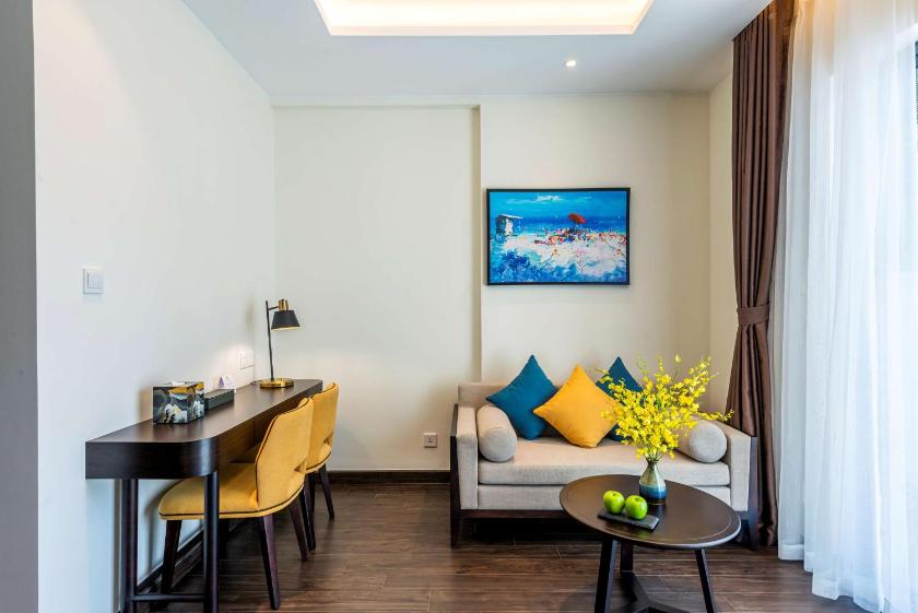 Suite Junior 2 Phòng Ngủ Có Giường Cỡ King Cùng Ban Công Với Tầm Nhìn Ra Thành Phố - Không Hút Thuốc