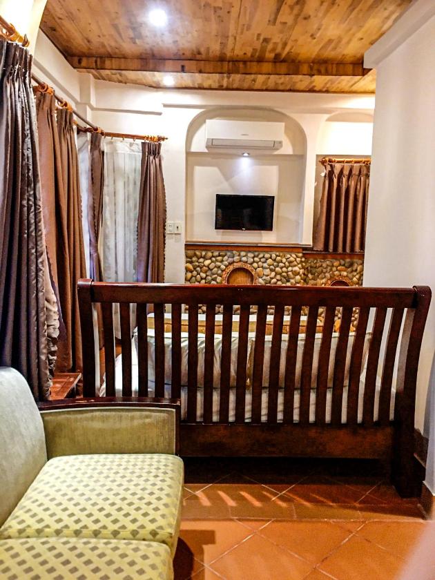 Suite Gia Đình Deluxe