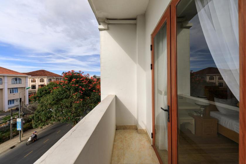 Phòng Có Giường Cỡ Queen Với Ban Công Phòng Có Giường Cỡ Queen Với Ban Công