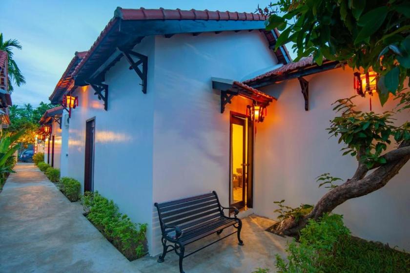 Biệt Thự Nhìn Ra Vườn Biệt Thự Nhìn Ra Vườn