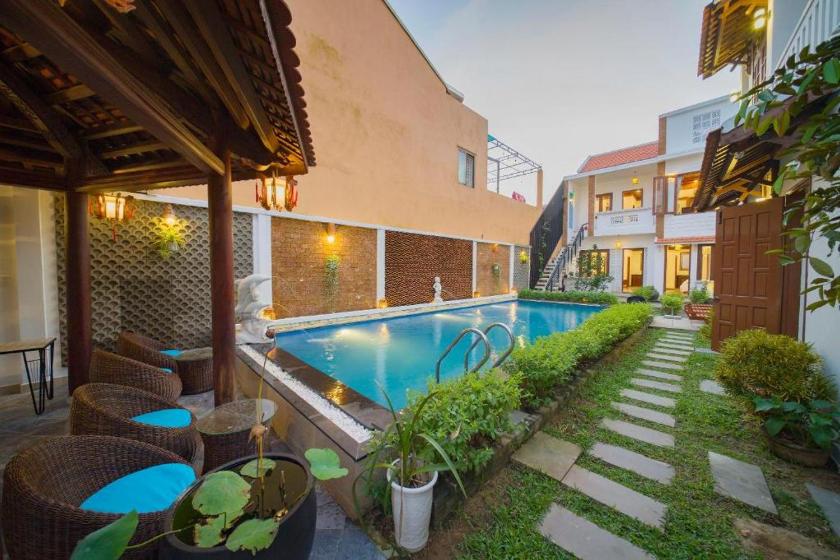 Biệt Thự Nhìn Ra Vườn Biệt Thự Nhìn Ra Vườn