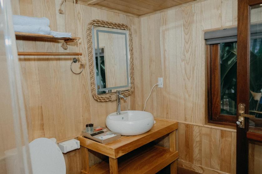 Phòng Deluxe Giường Đôi Nhìn Ra Biển