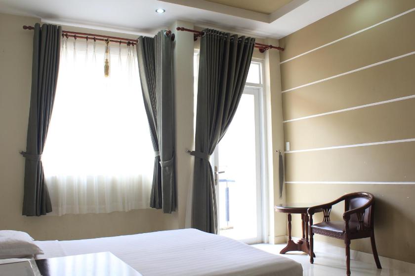 Phòng Superior Giường Đôi Có Ban Công Phòng Superior Giường Đôi Có Ban Công