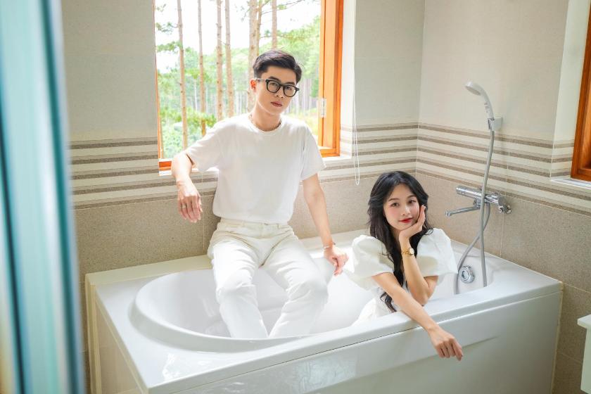 Suite nhìn ra núi