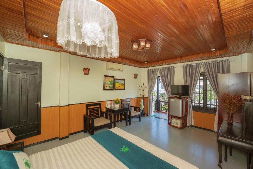 Phòng Giường Đôi Nhìn Ra Hồ Bơi